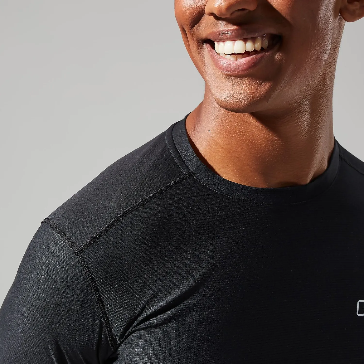 Berghaus Men's 24/7 Tech Tee Long Sleeve Crew - Black Hot