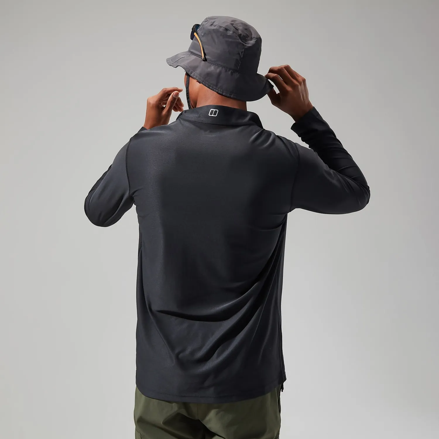 Berghaus Men's 24/7 Tech Tee Long Sleeve Half Zip - Black Clearance