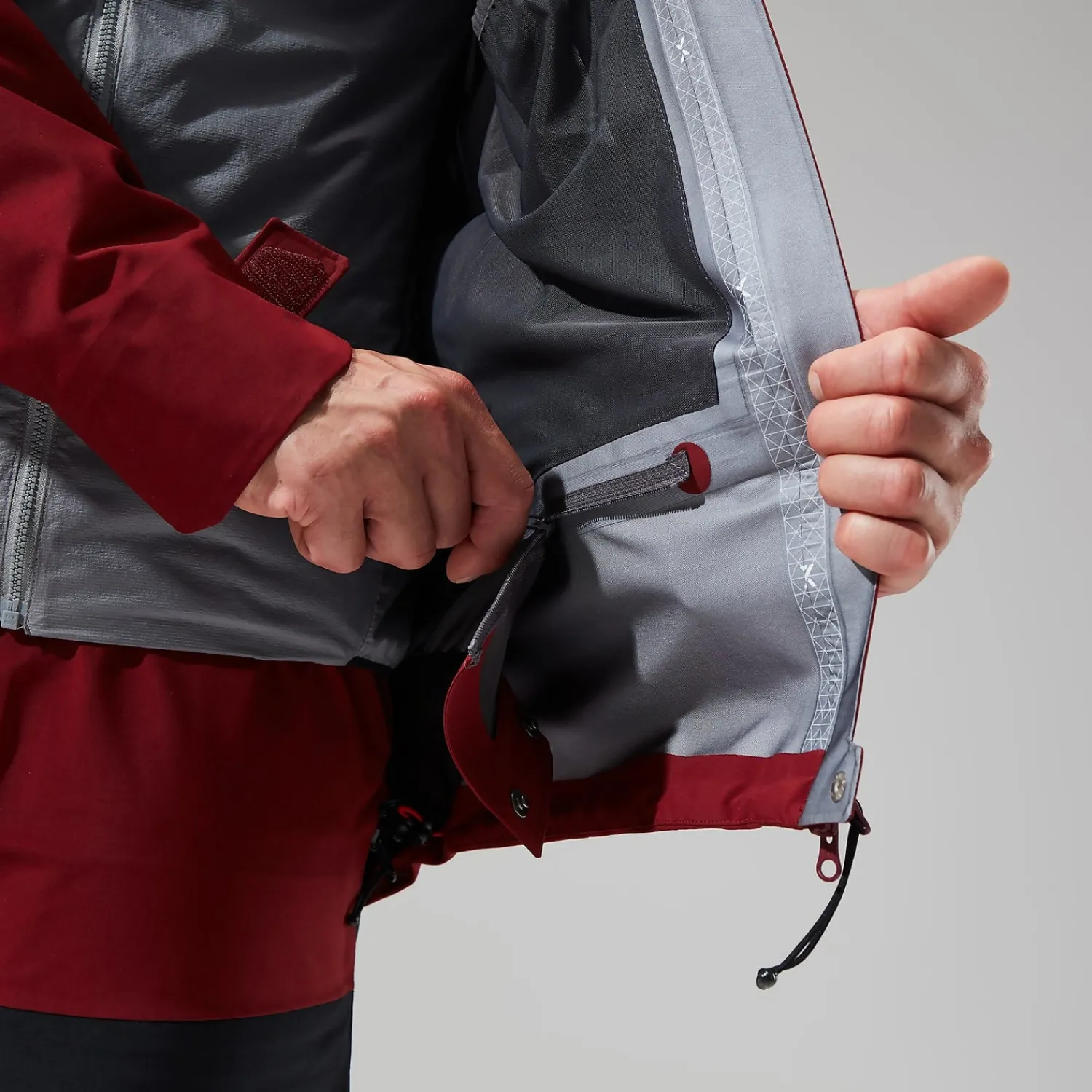 Berghaus Men's MTN Arete Descend GTX Jacket - Dark Red/Black Online