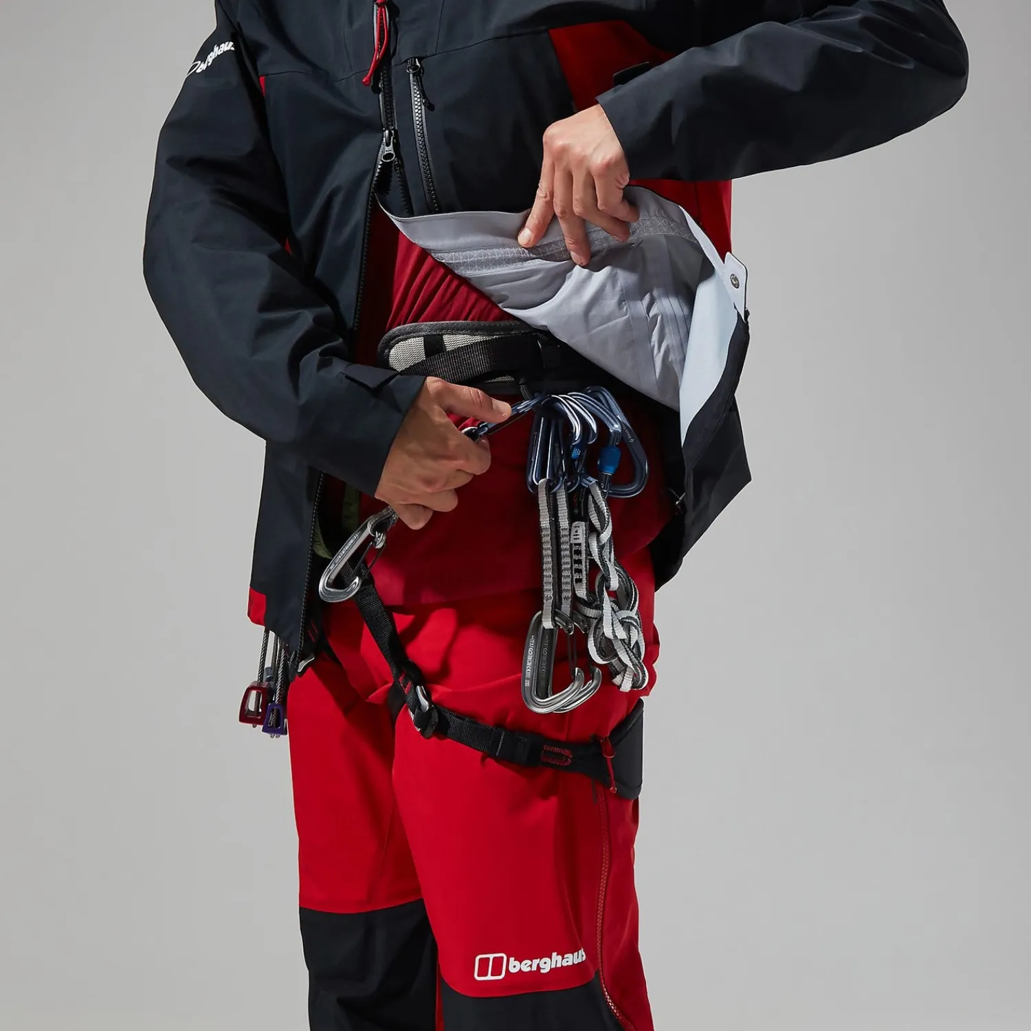 Berghaus Men's MTN Seeker GTX Jacket - Black/Red Outlet