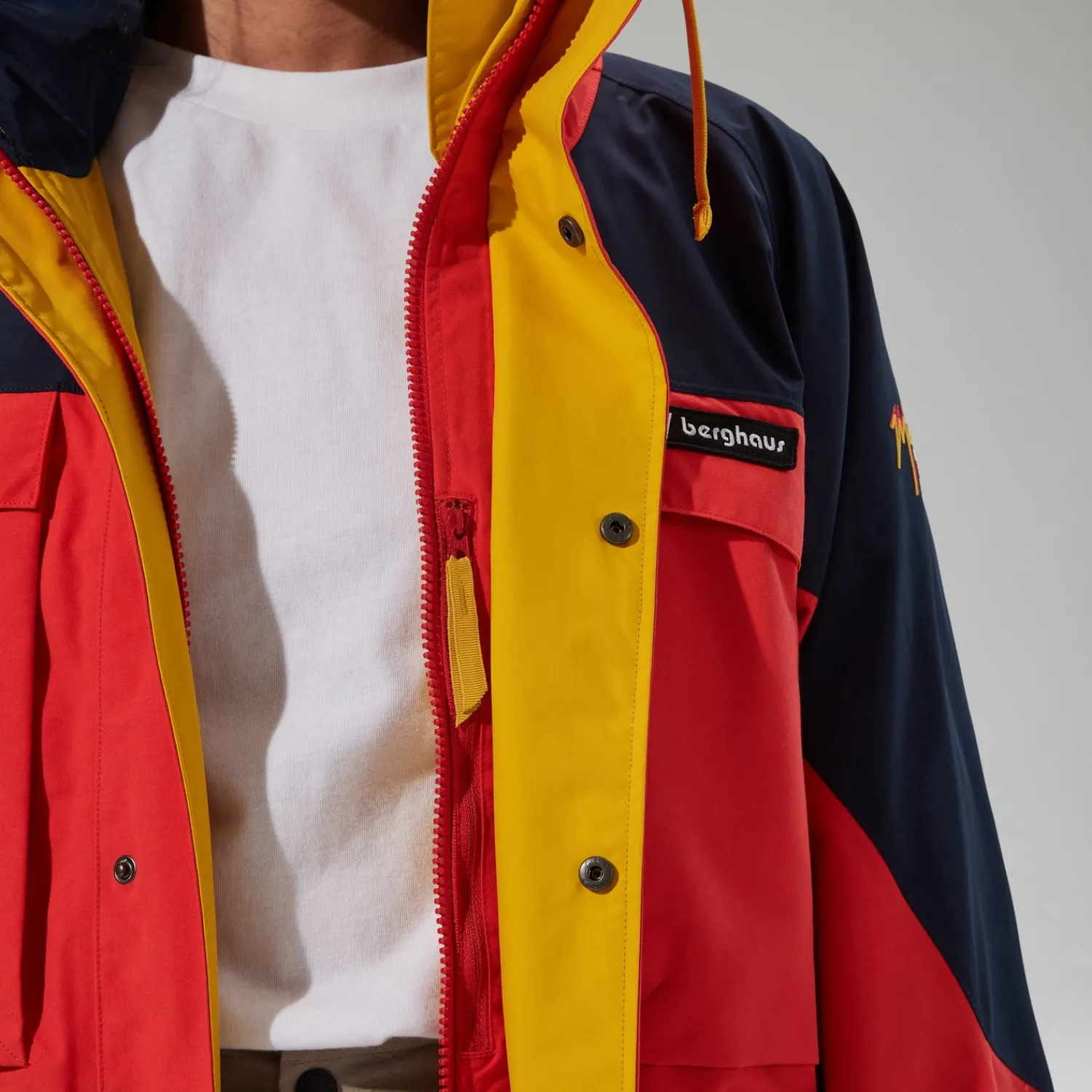 Berghaus Unisex Mera Peak 2000 Waterproof Jacket - Red/Blue Clearance