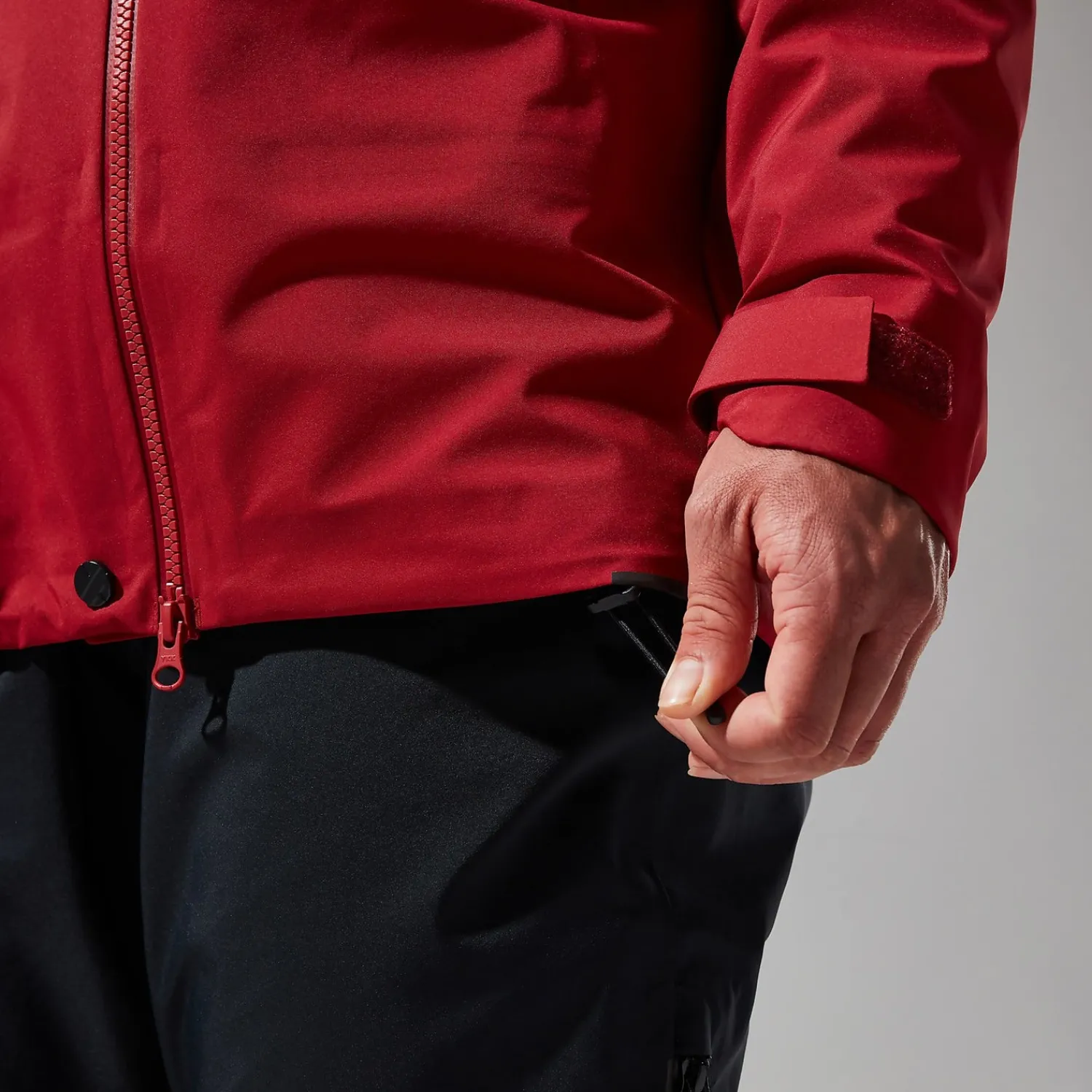 Berghaus Women's MTN Seeker GTX Jacket - Dark Red/Red Online