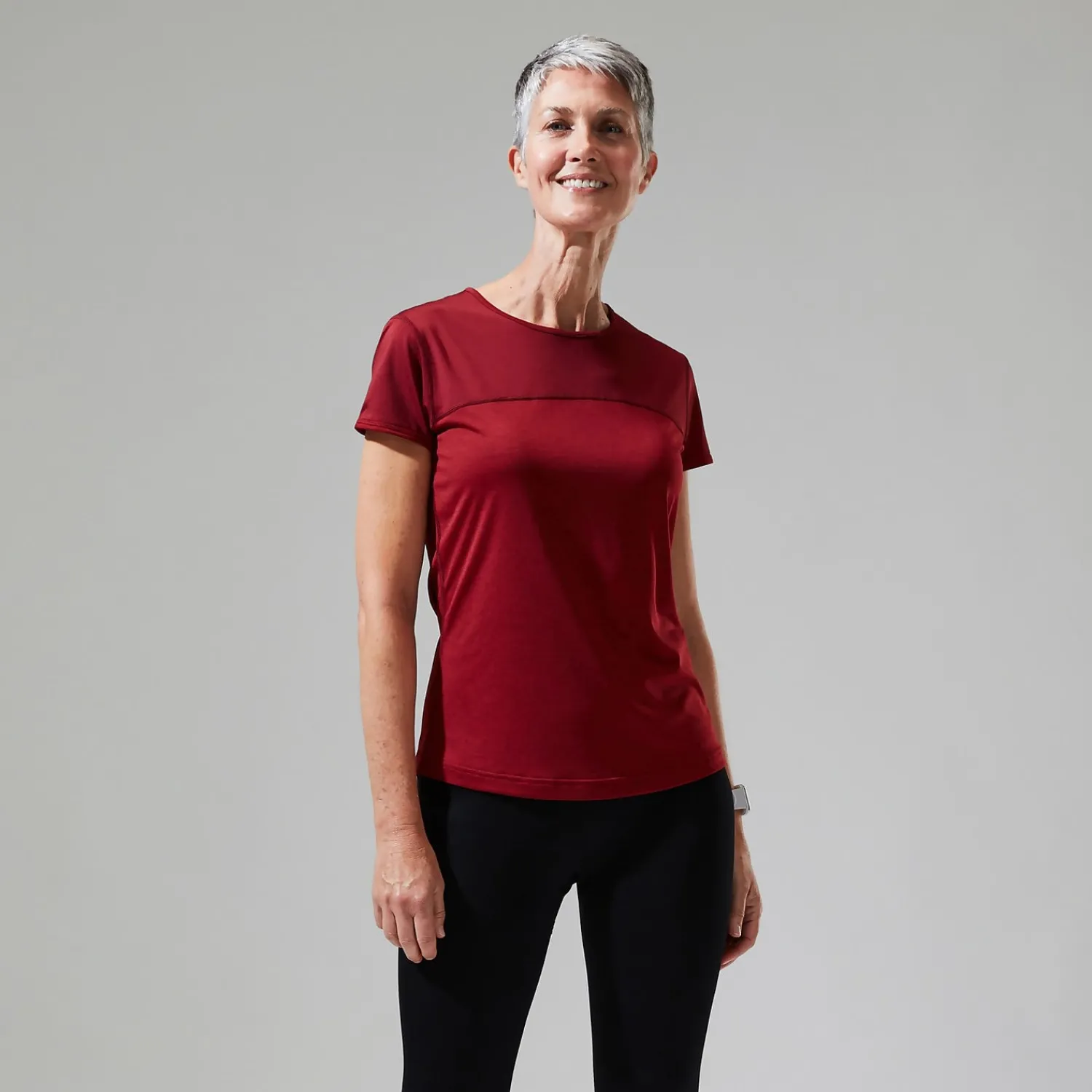 Berghaus Women's Voyager Tech Tee Super Stretch Crew - Dark Red Fashion