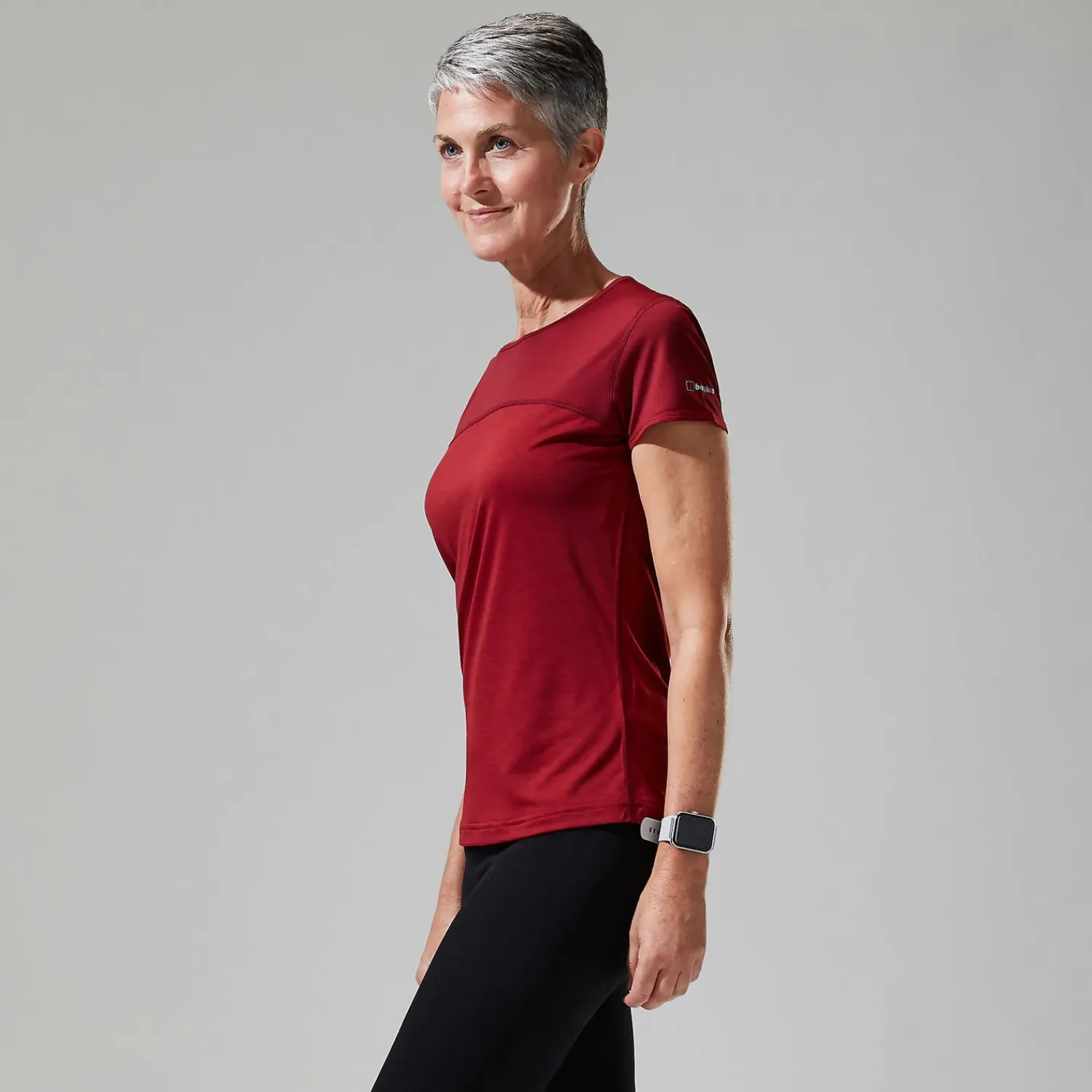 Berghaus Women's Voyager Tech Tee Super Stretch Crew - Dark Red Fashion