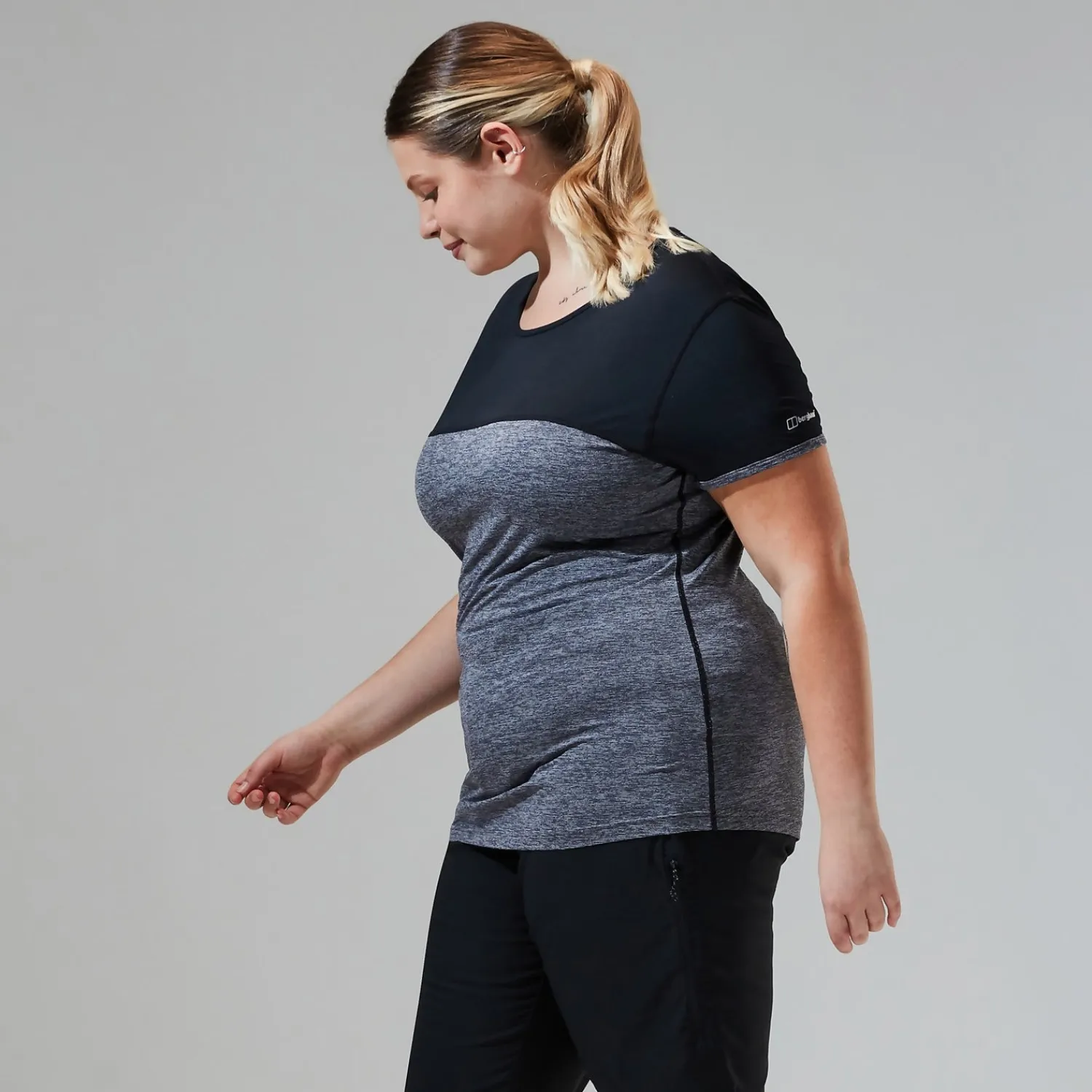 Berghaus Women's Voyager Tech Tee Short Sleeve Crew - Dark Grey / Black Online