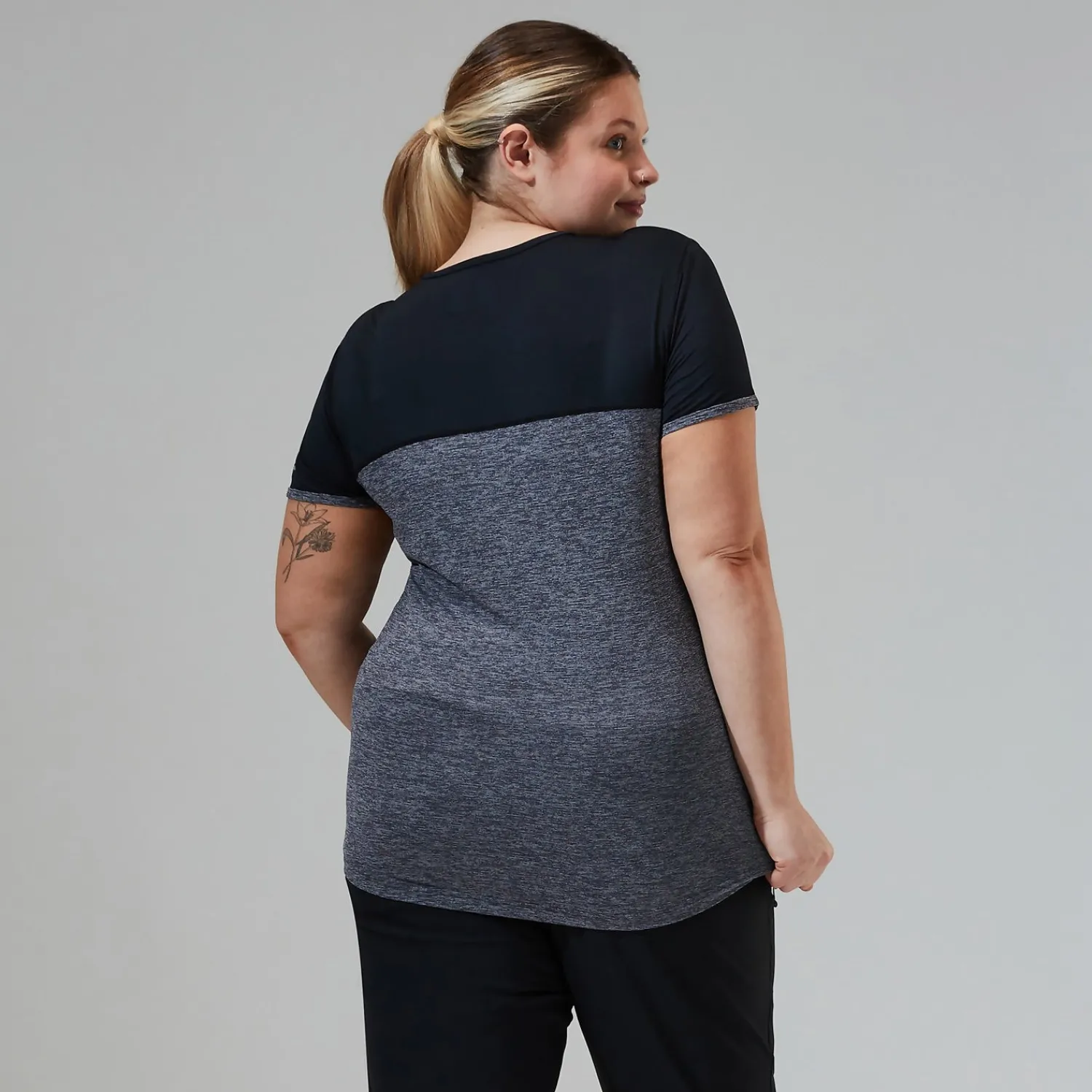 Berghaus Women's Voyager Tech Tee Short Sleeve Crew - Dark Grey / Black Online